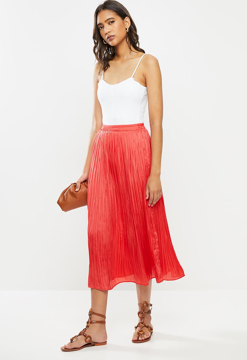 VELVET - Crush pleated midi skirt - coral