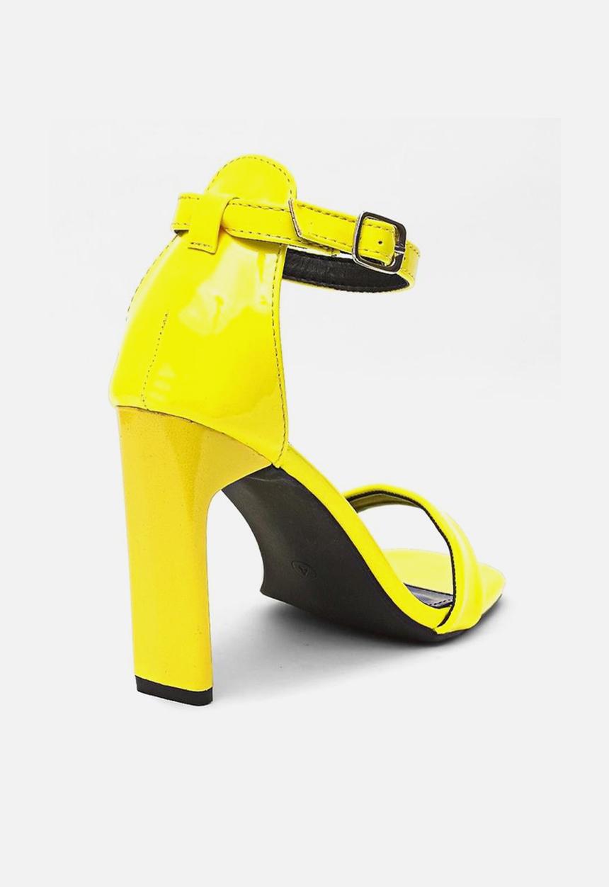 Seduction - Ankle strap heel - yellow