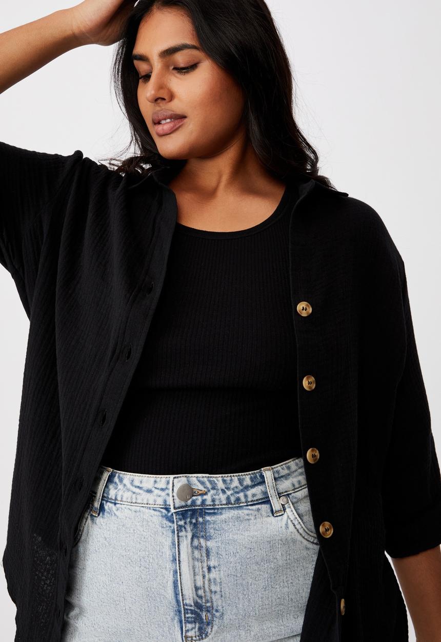 Cotton On - Curve oversized beach shirt - black