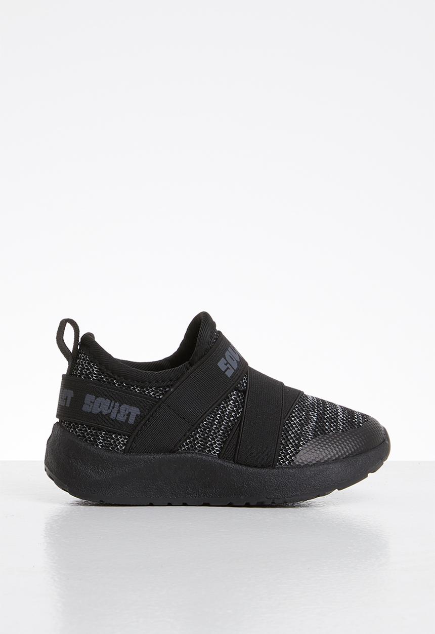 SOVIET - Oliver low cut slip on - black mono