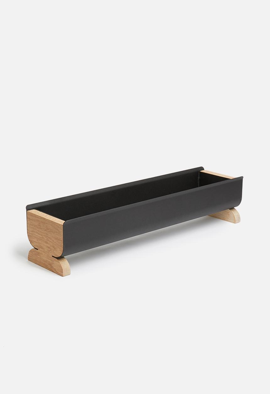 Emerging Creatives - Stockholm planter - black