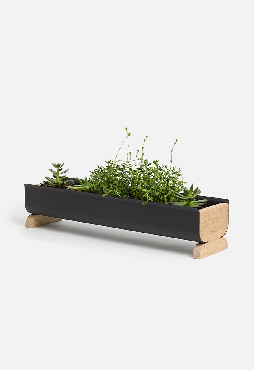 Emerging Creatives - Stockholm planter - black