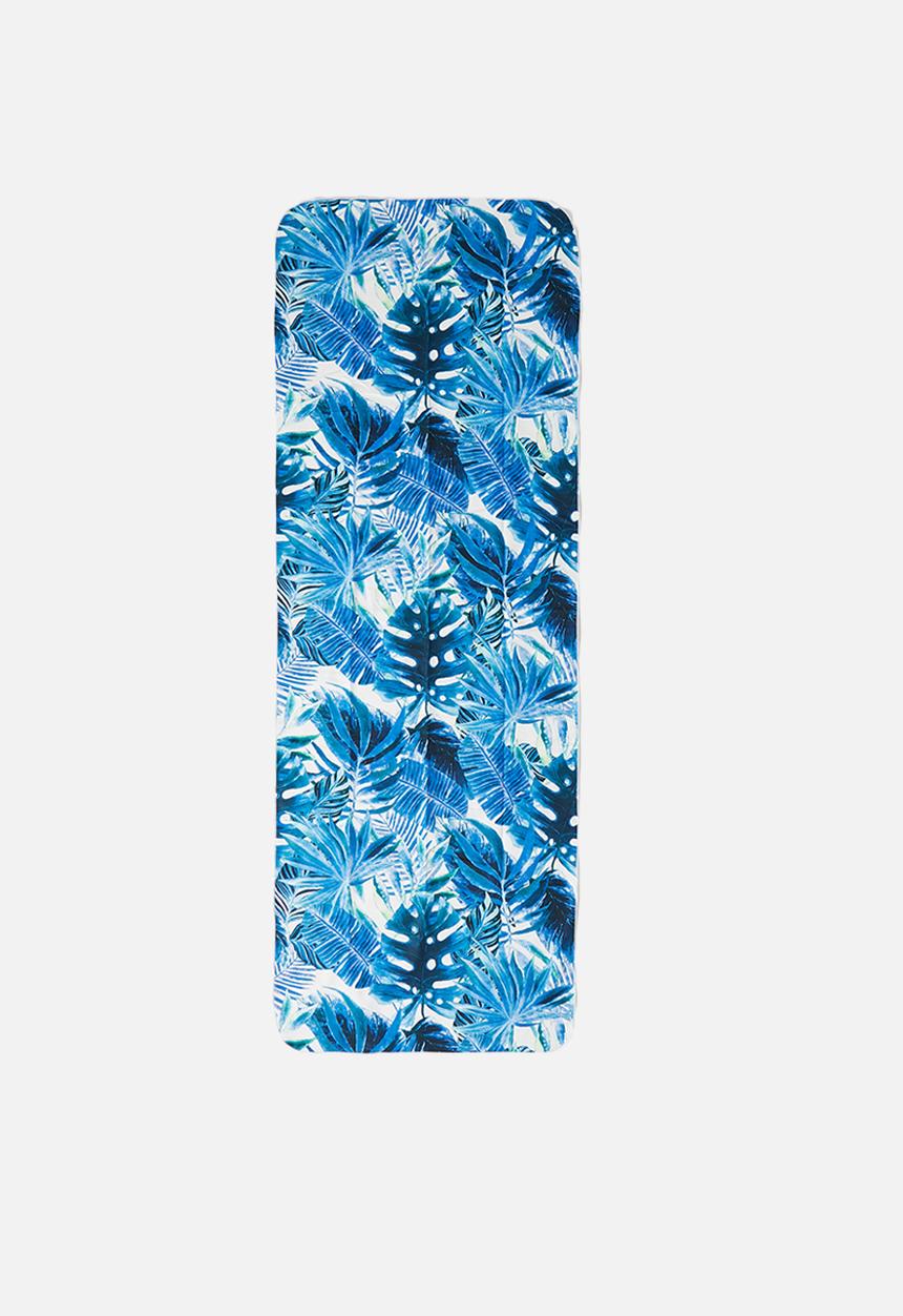 Bobums - Printed yoga towel - blue leaves