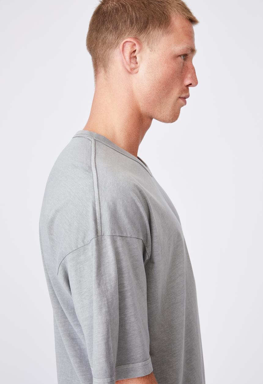 Cotton On - Droptail tee - grey