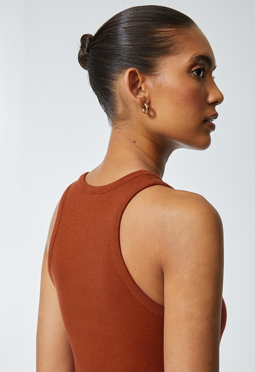 Superbalist - Single cutaway rib vests - rust