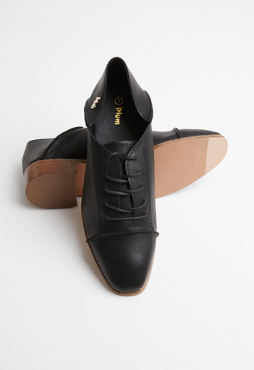 Plum - Stella brogue - black