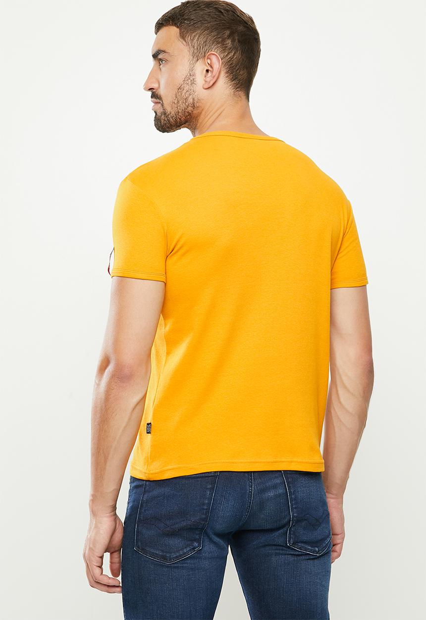 SOVIET - Bolt s20 short sleeve muscle fit T-shirt - mustard