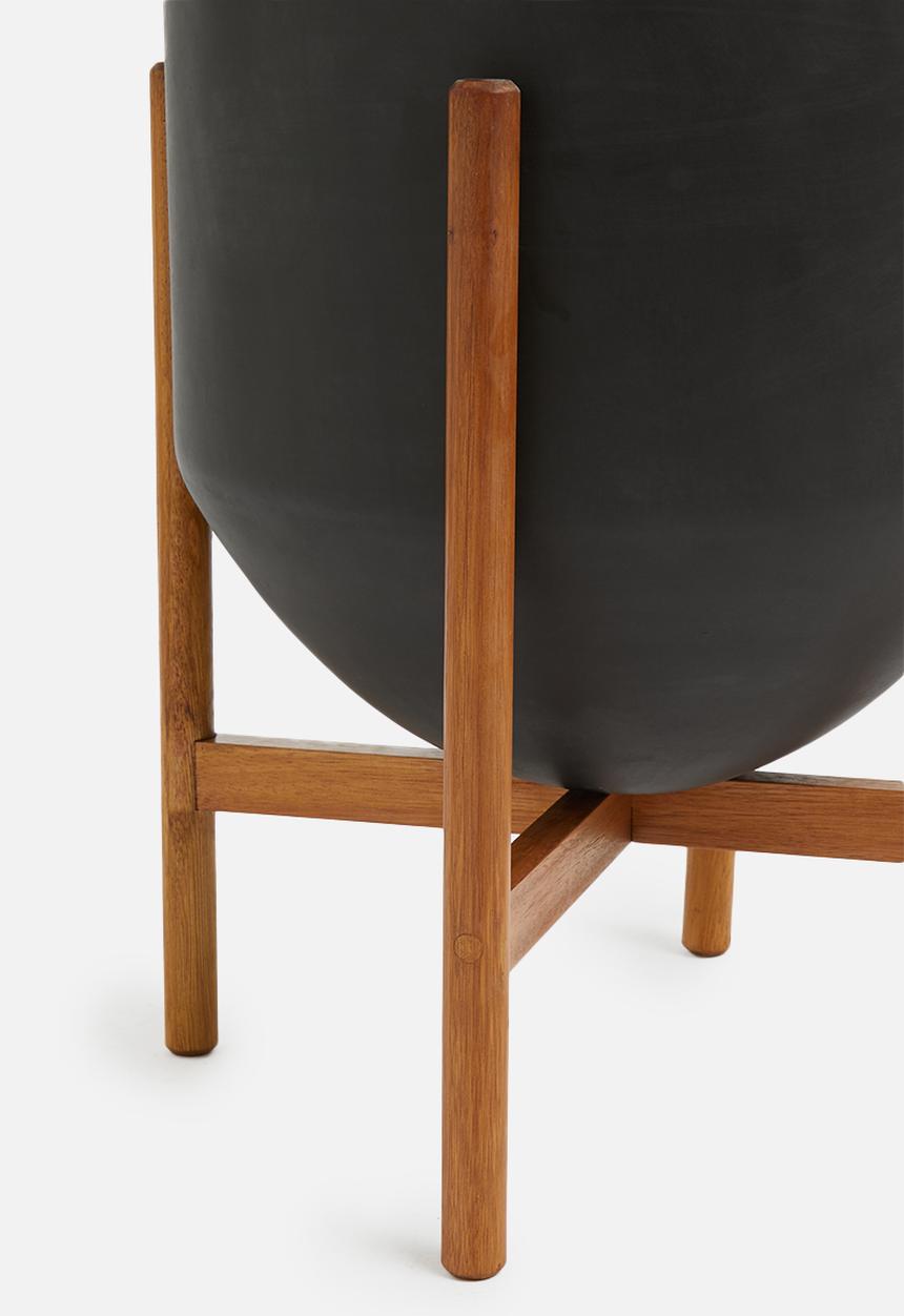 Grey Gardens - Bullet planter - black