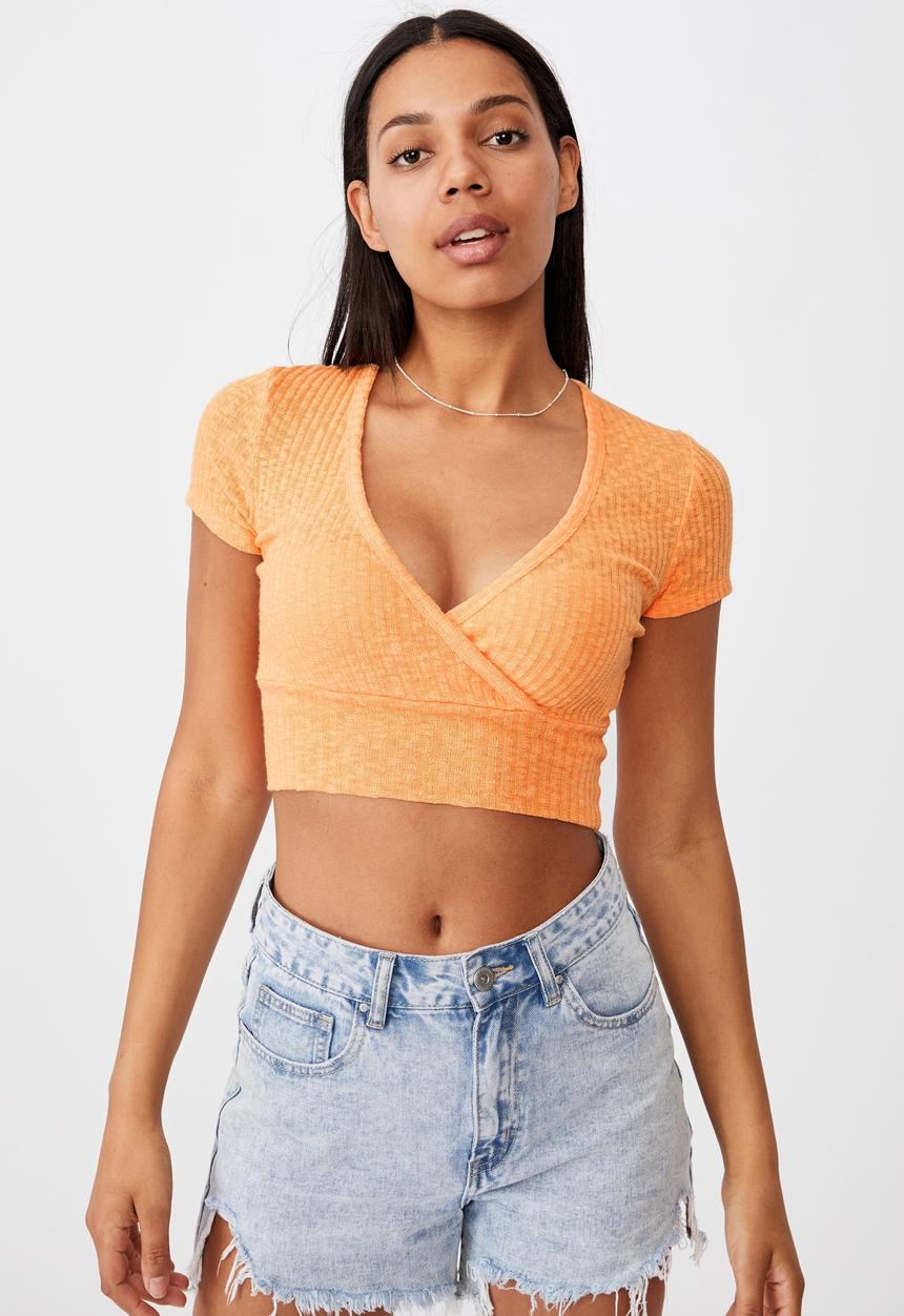 Cotton On - Tonya v cross over short sleeve top - icy apricot