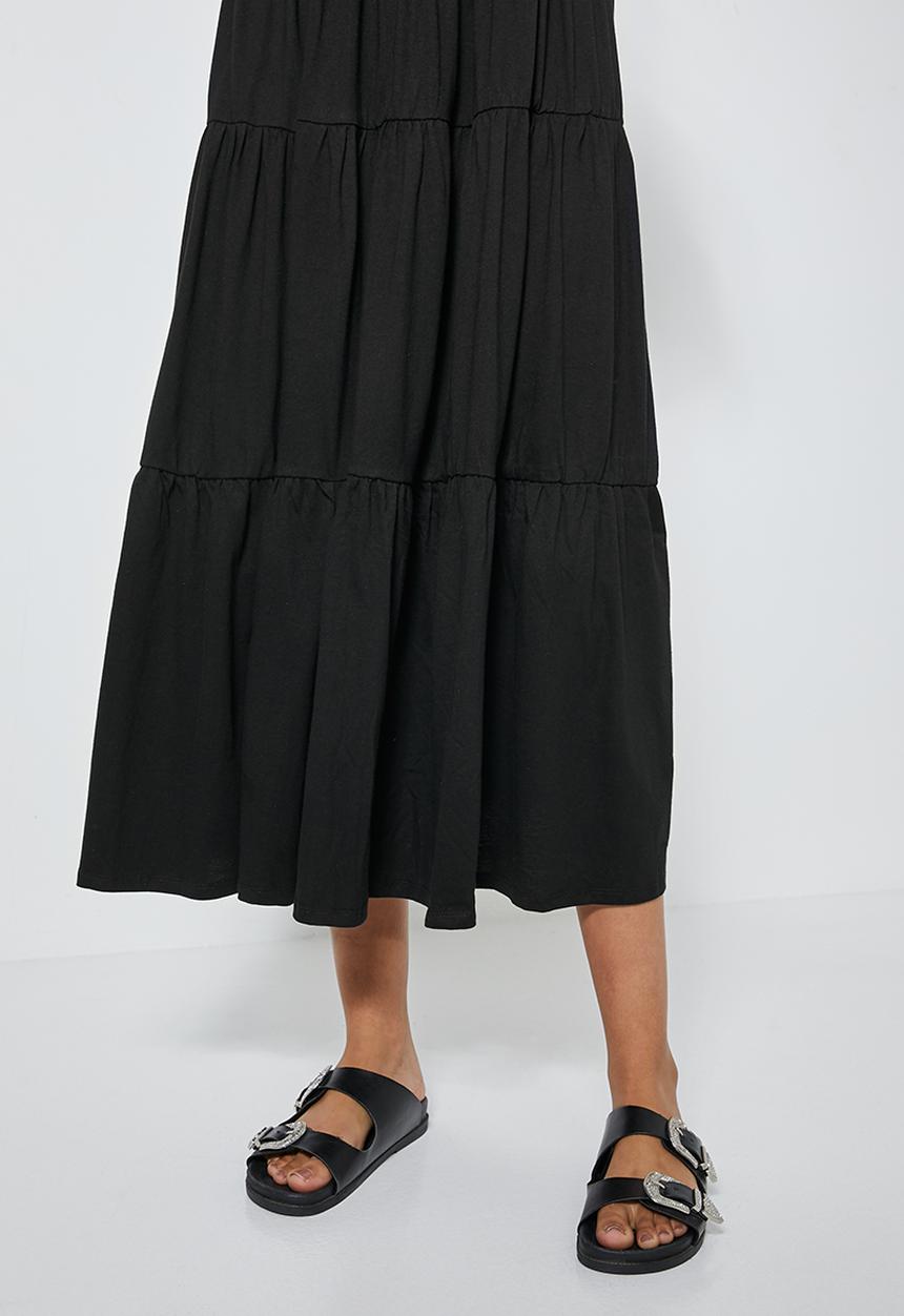 Superbalist - Tiered knit midi - black