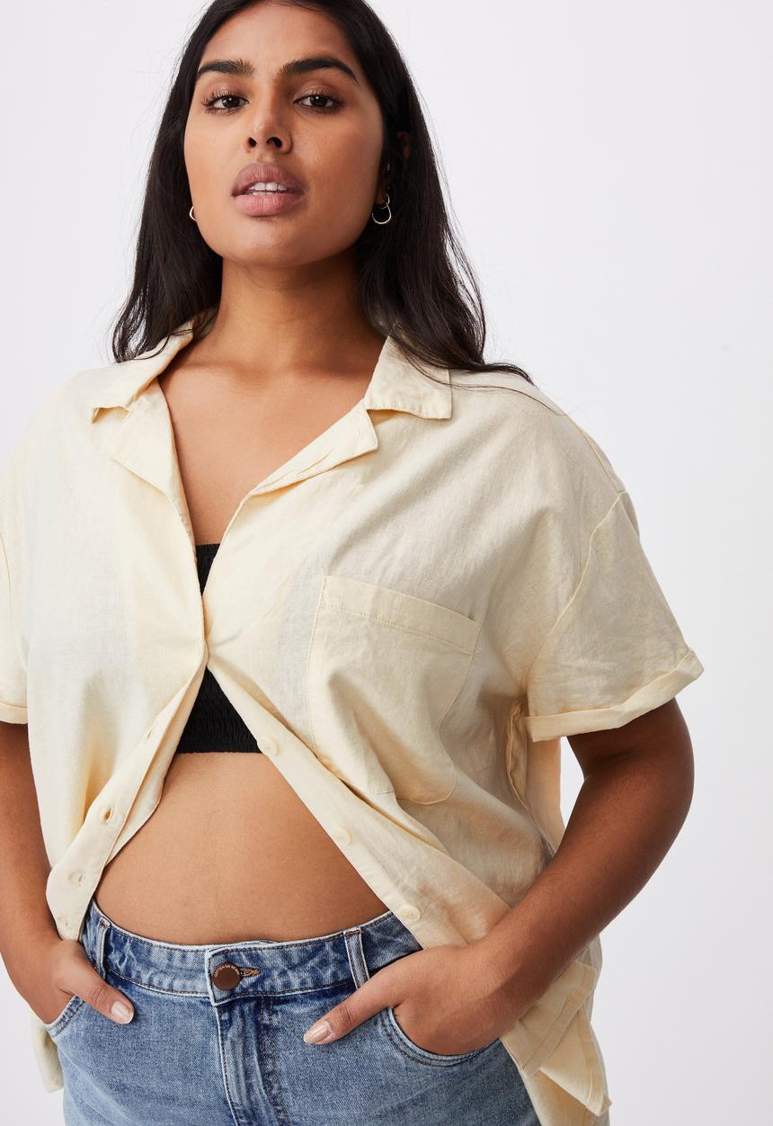 Cotton On - Curve pool side shirt - warm linen