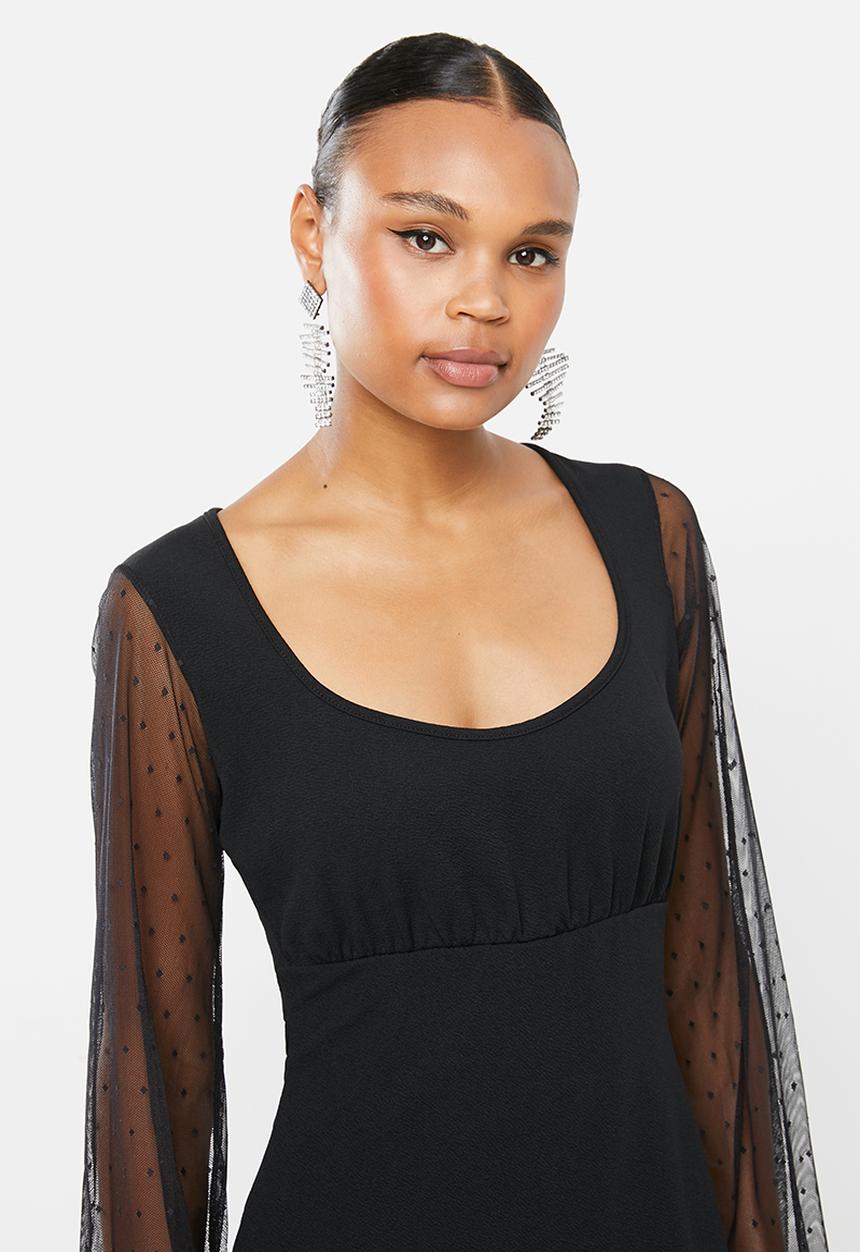 Missguided - Dobby sleeve frill hem skater dress - black