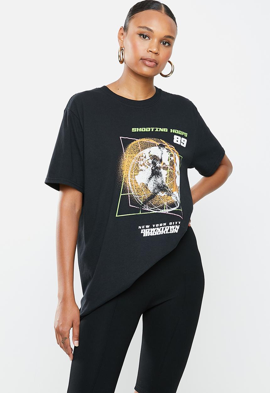 Missguided - Shooting hoops graphic short sleeve oversized tee - black