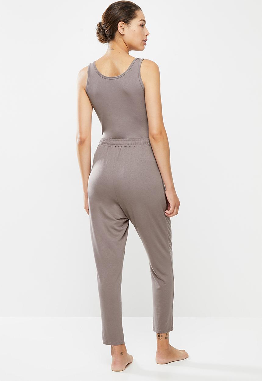 Superbalist - Sleep vest & drop crotch pants set - mocca