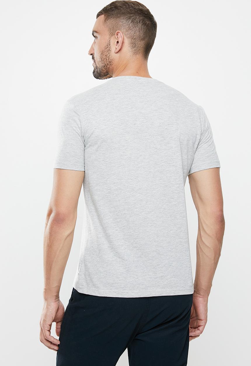 Ben Sherman - V-neck flag logo tee - grey