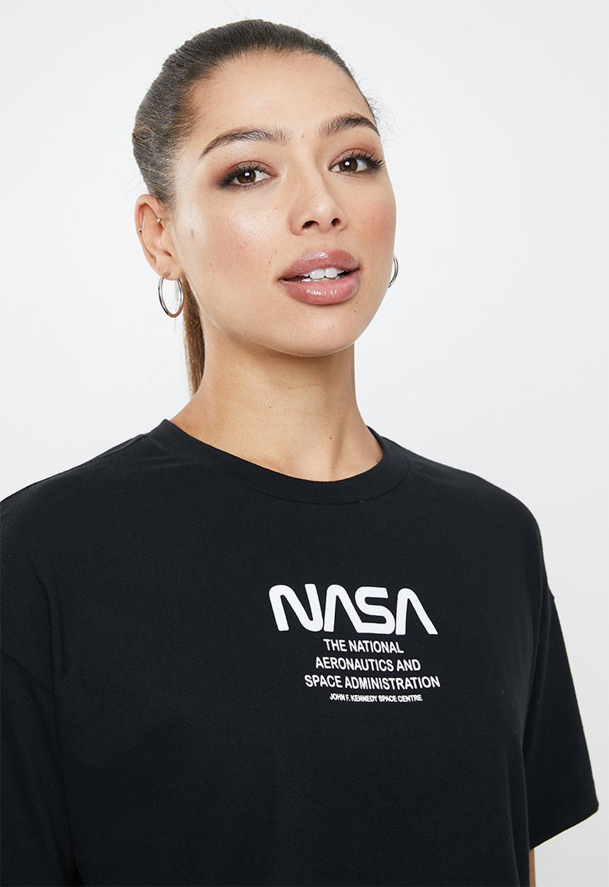Blake - Cropped oversized tee - black & white