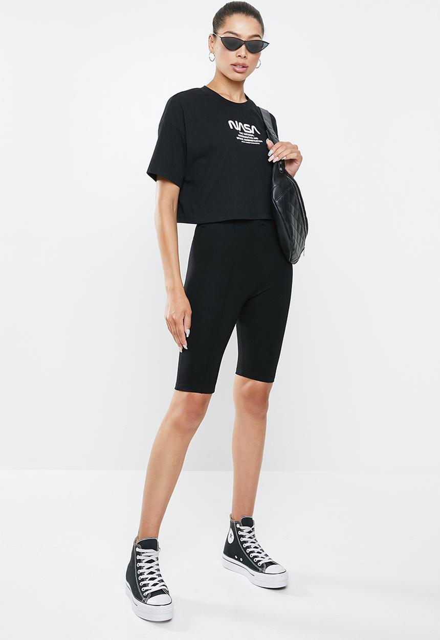 Blake - Cropped oversized tee - black & white