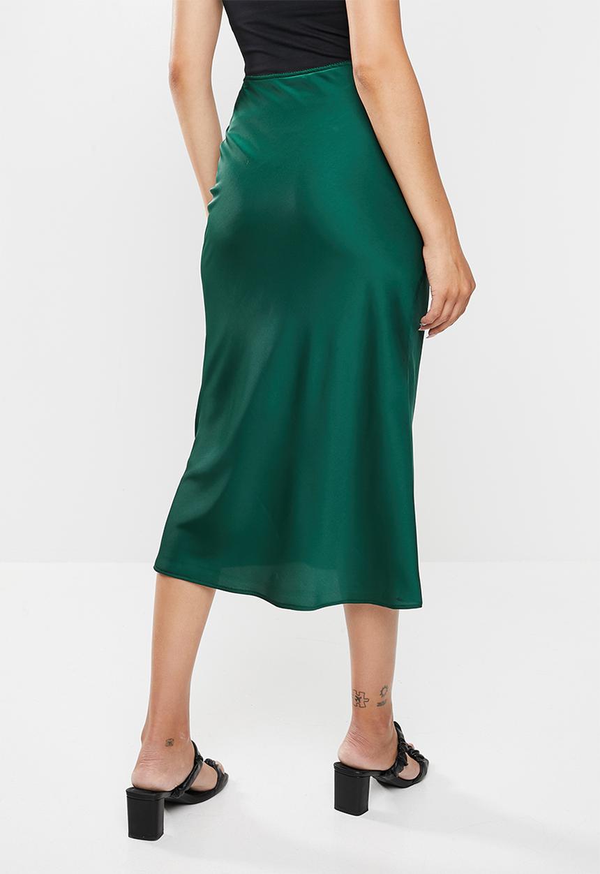 VELVET - Elasticated pull-on satin midi skirt - bottle green