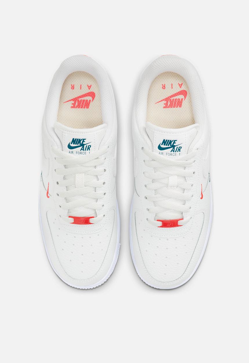 Nike - Air Force 1 '07 ESS - summit white-solar red