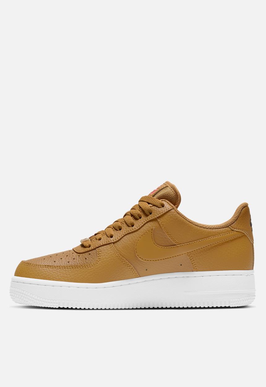 Nike - Nike air force 1 '07 essential - wheat/wheat-sunset pulse-black