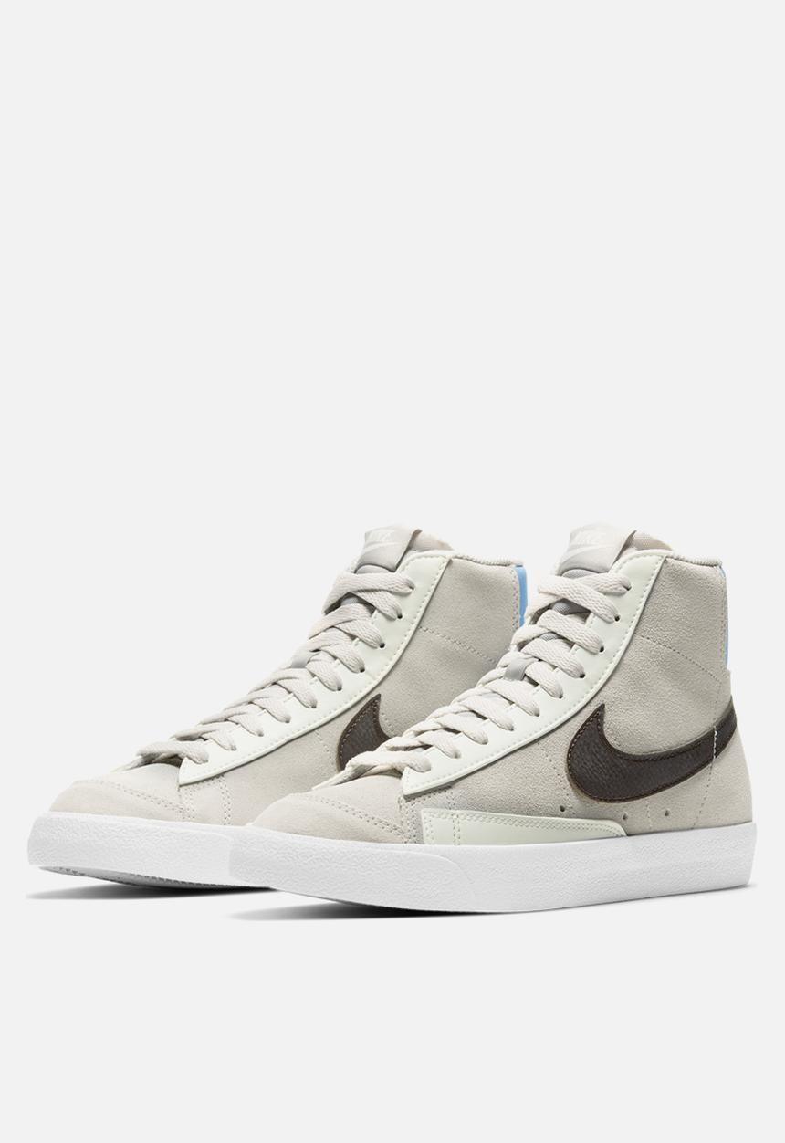 Nike - Wmns nike blazer mid '77 - light bone/dark cinder-summit white