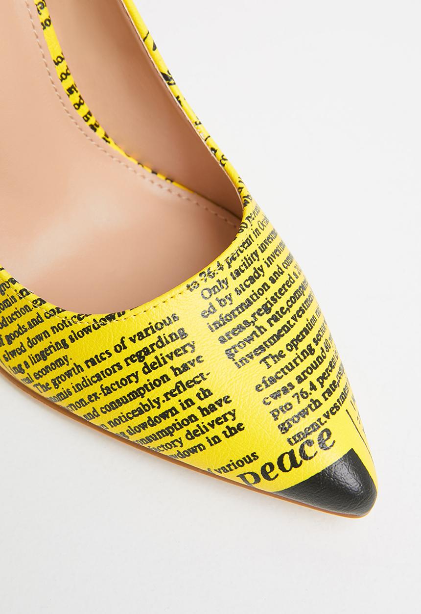 Miss Black - Press court - yellow