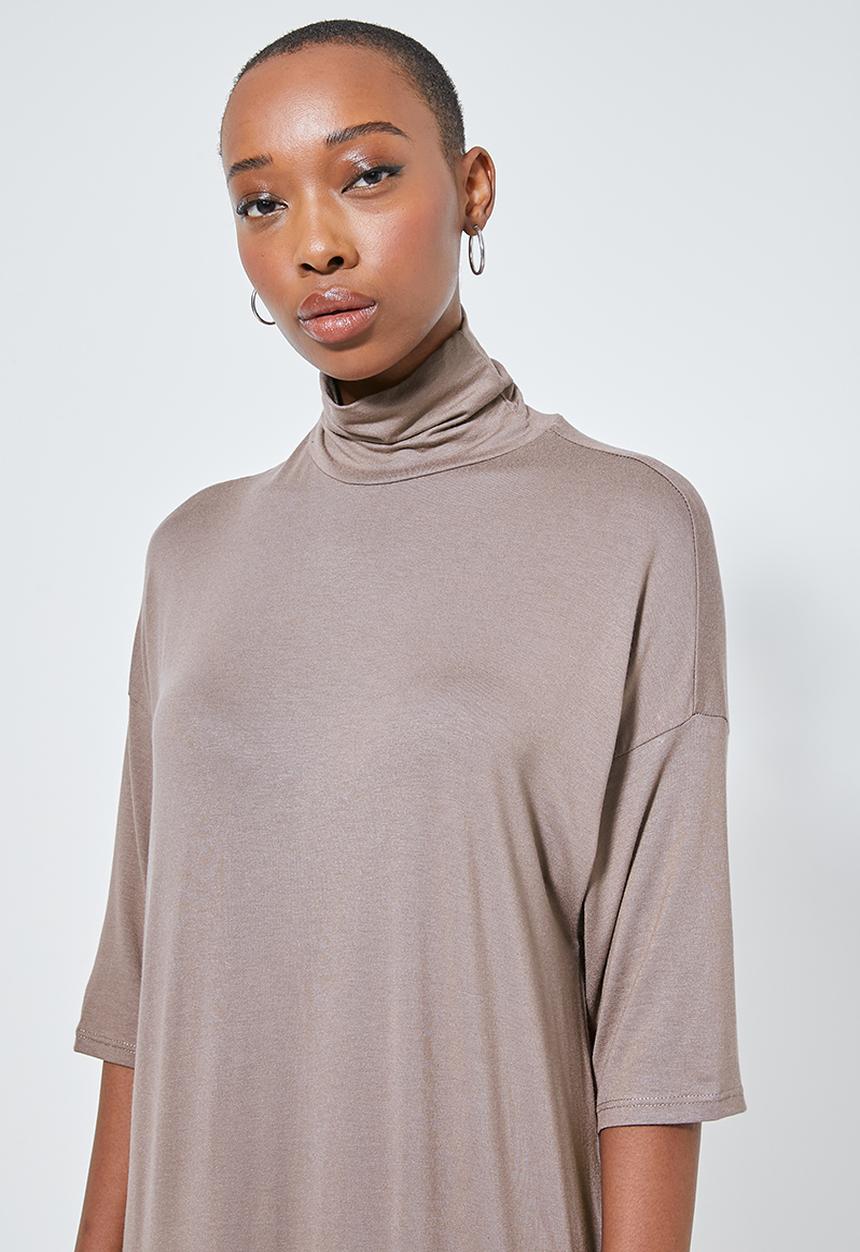 Superbalist - Turtle neck dropped shoulder dress - brown