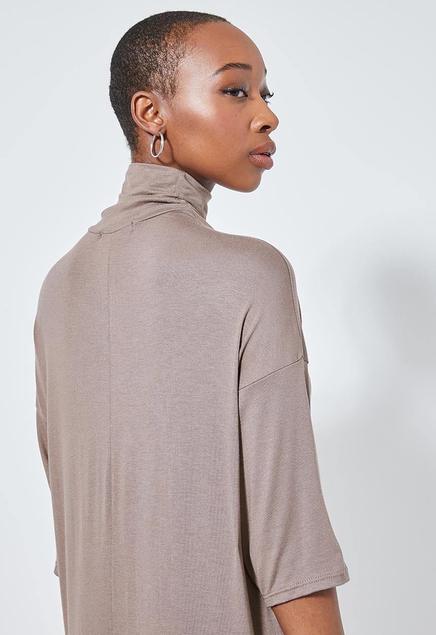 Superbalist - Turtle neck dropped shoulder dress - brown