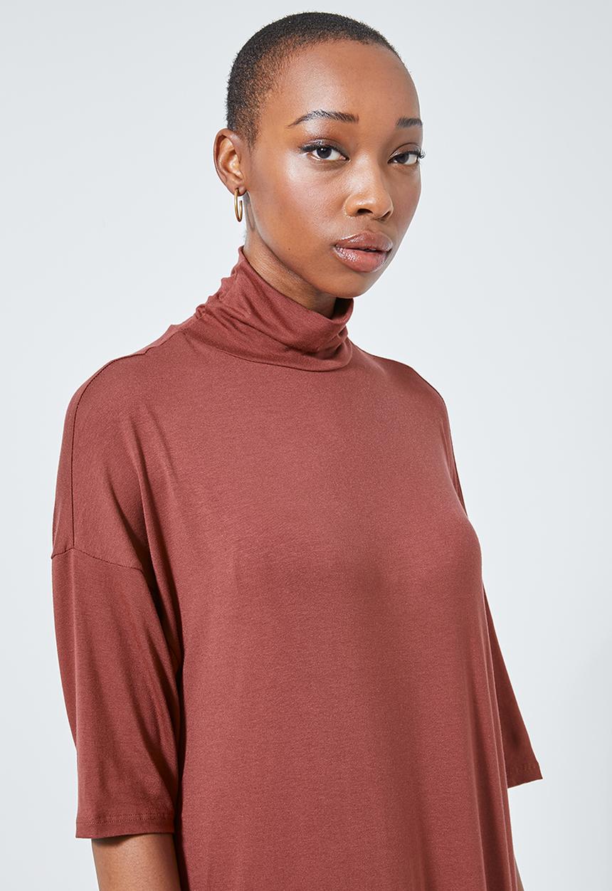 Superbalist - Turtle neck dropped shoulder dress - rust