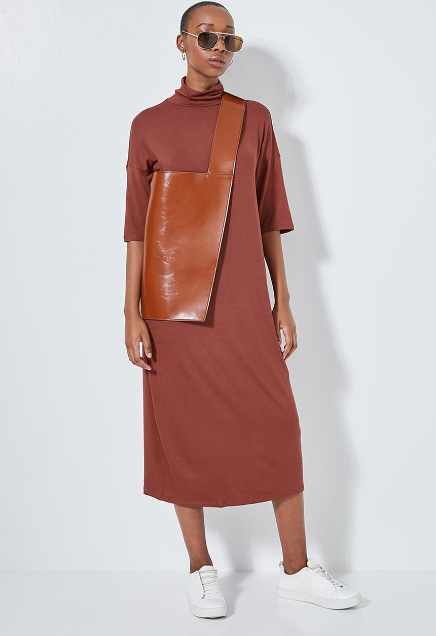 Superbalist - Turtle neck dropped shoulder dress - rust