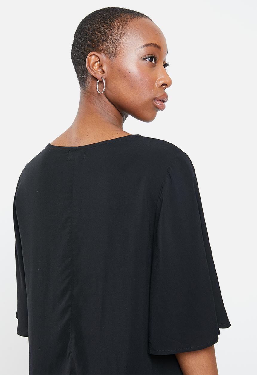 edit - Wide sleeve front keyhole blouse - black