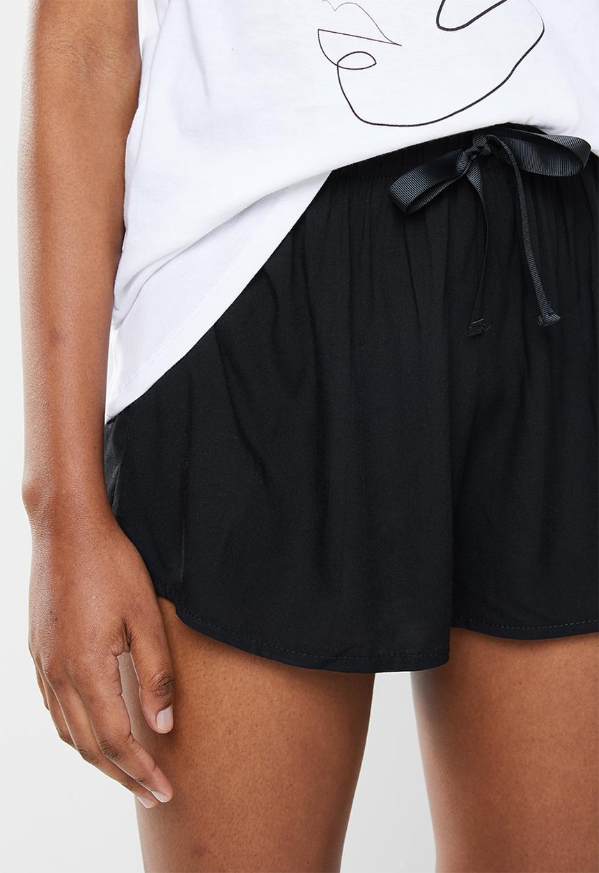 Superbalist - Sleep shorts & tee set - black & white