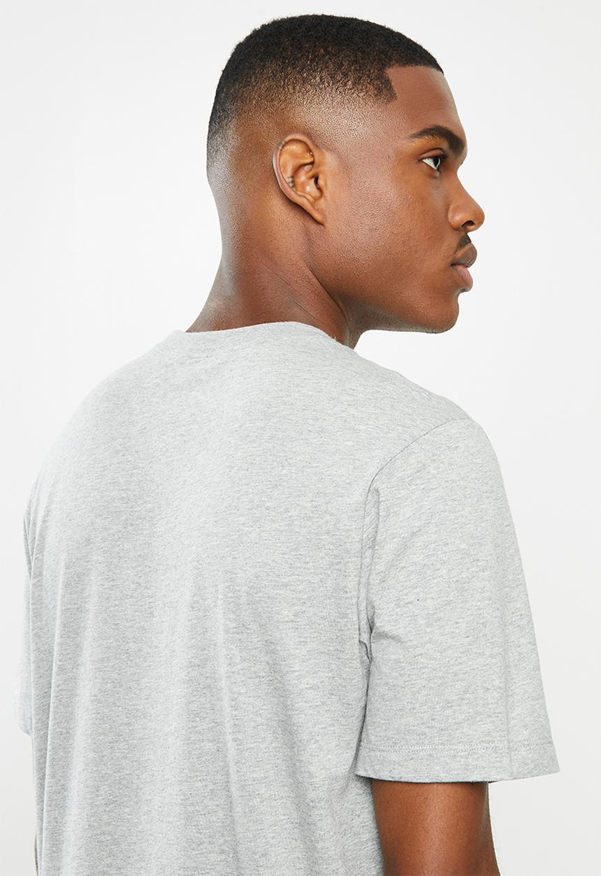 Nike - Nsw brandmarks tee - grey