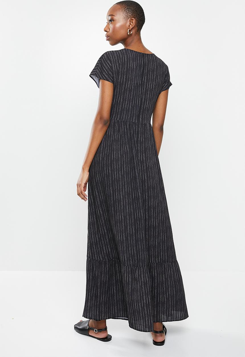 edit - V-neck wide shoulder maxi - black & cream 