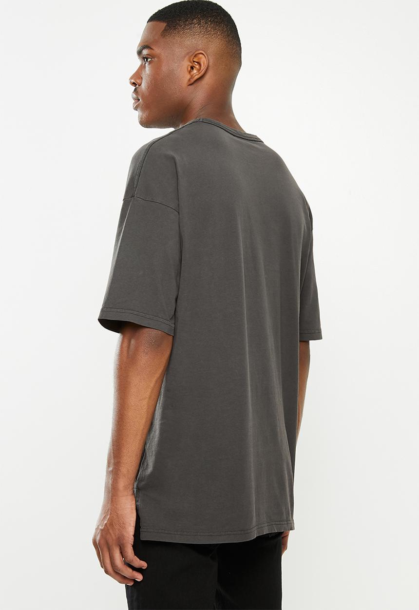 Cotton On - Droptail tee - washed black