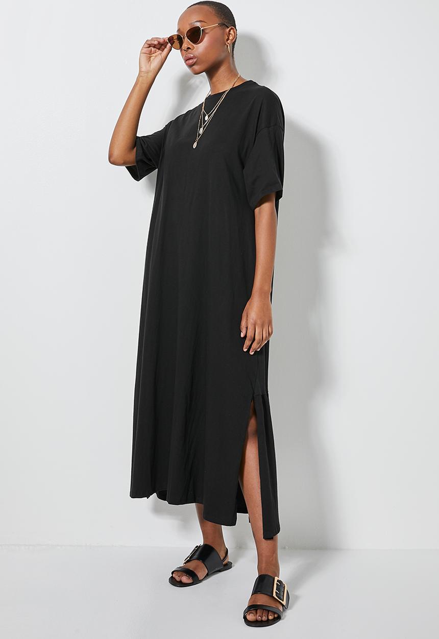Superbalist - T-shirt dress with slit & tier detail at back - black