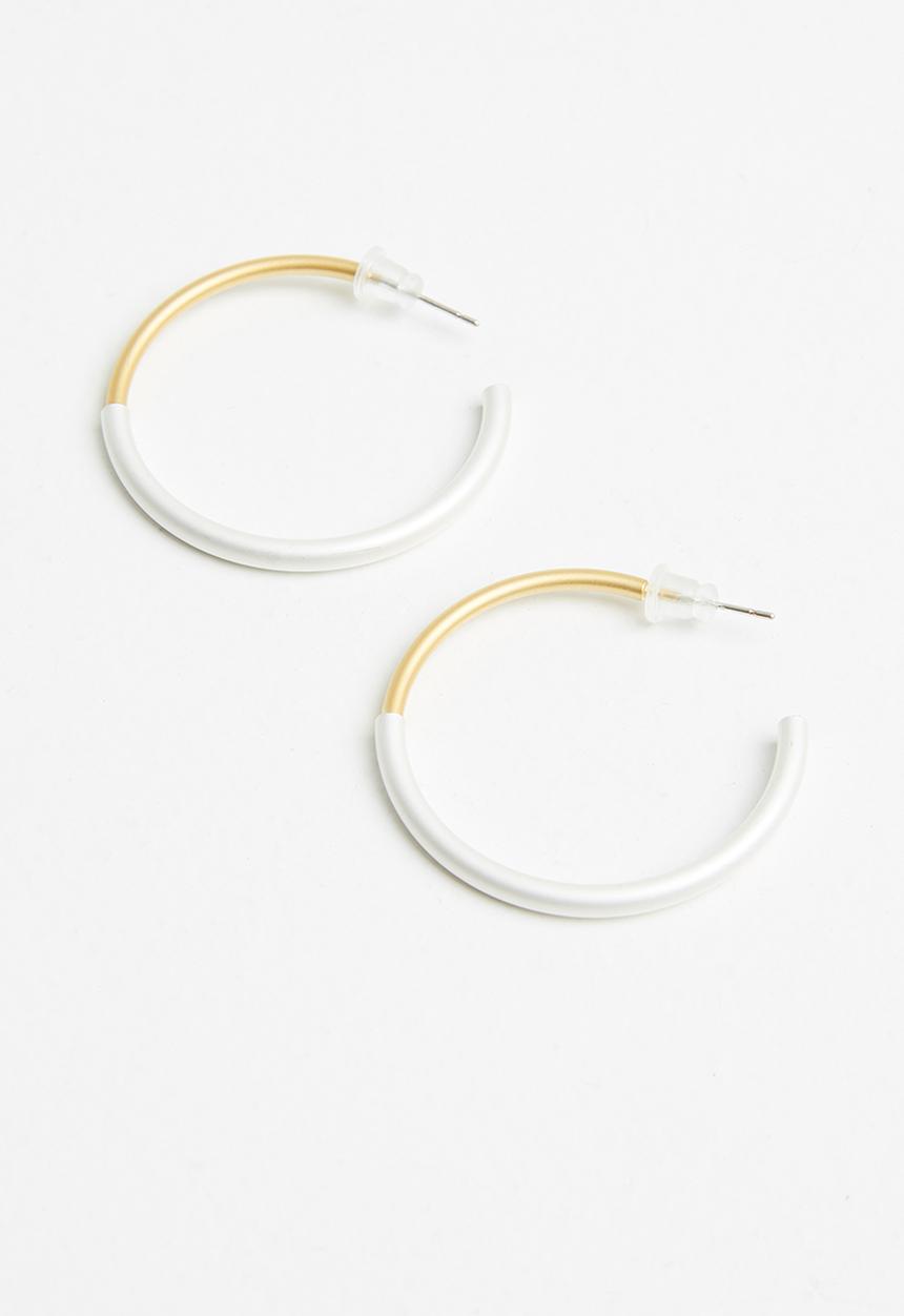 Superbalist - Two-tone hoop earrings - gold & white 