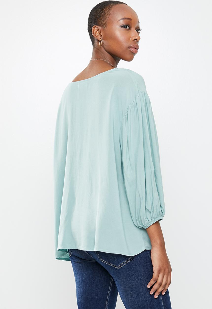 edit - Puff sleeve basic woven shell - dusty sage