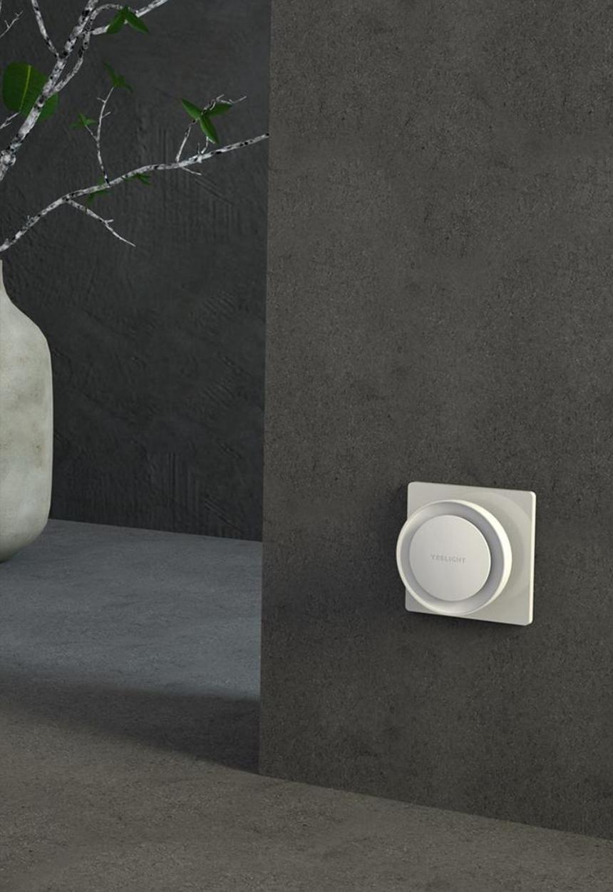Yeelight - Plug-in Light Sensor Night Light (EU) - Warm  Light/Motion Sensing