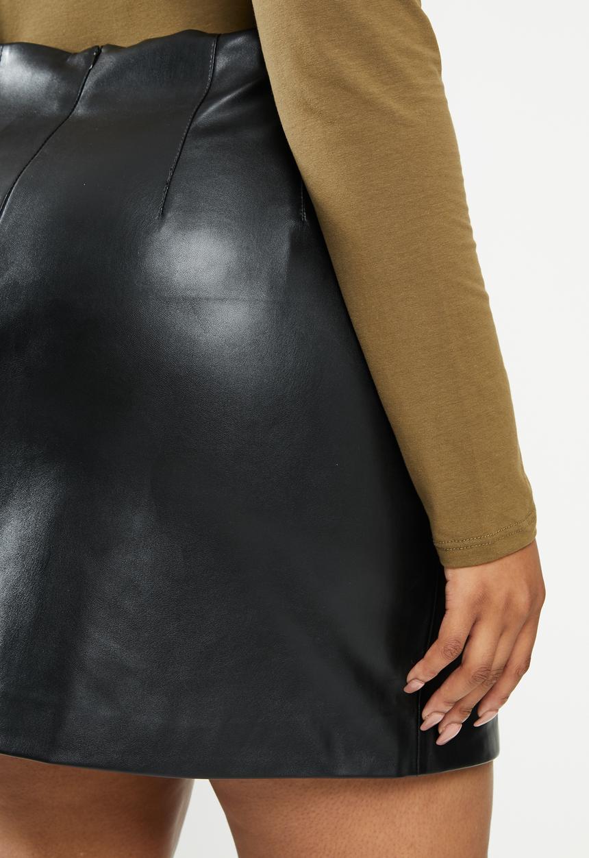 Glamorous - Plus size pu mini skirt - black