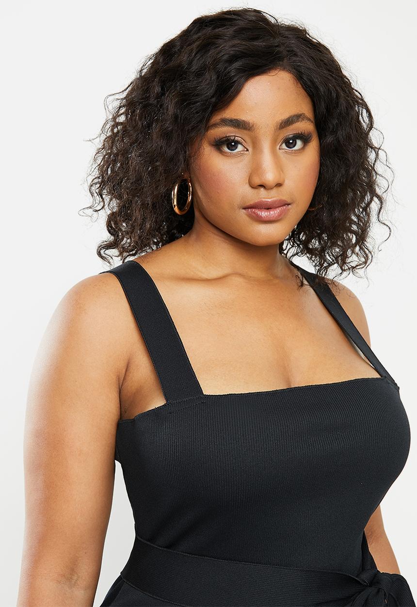 Missguided - Plus size belted rib midi dress - black
