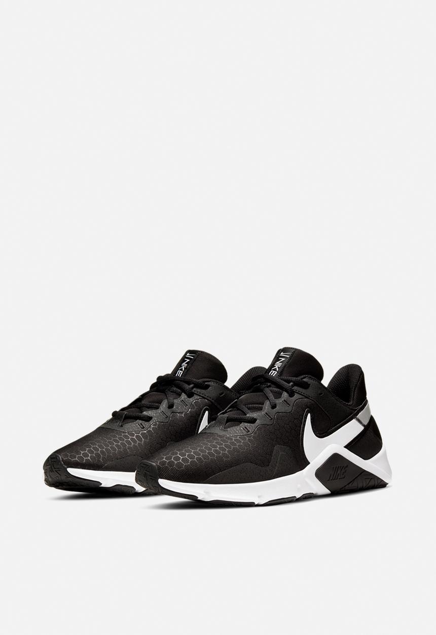 Nike - Legend essential 2 - black/white-metallic silver