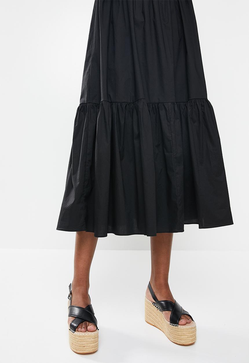 Glamorous - Short sleeve tiered midi dress - black