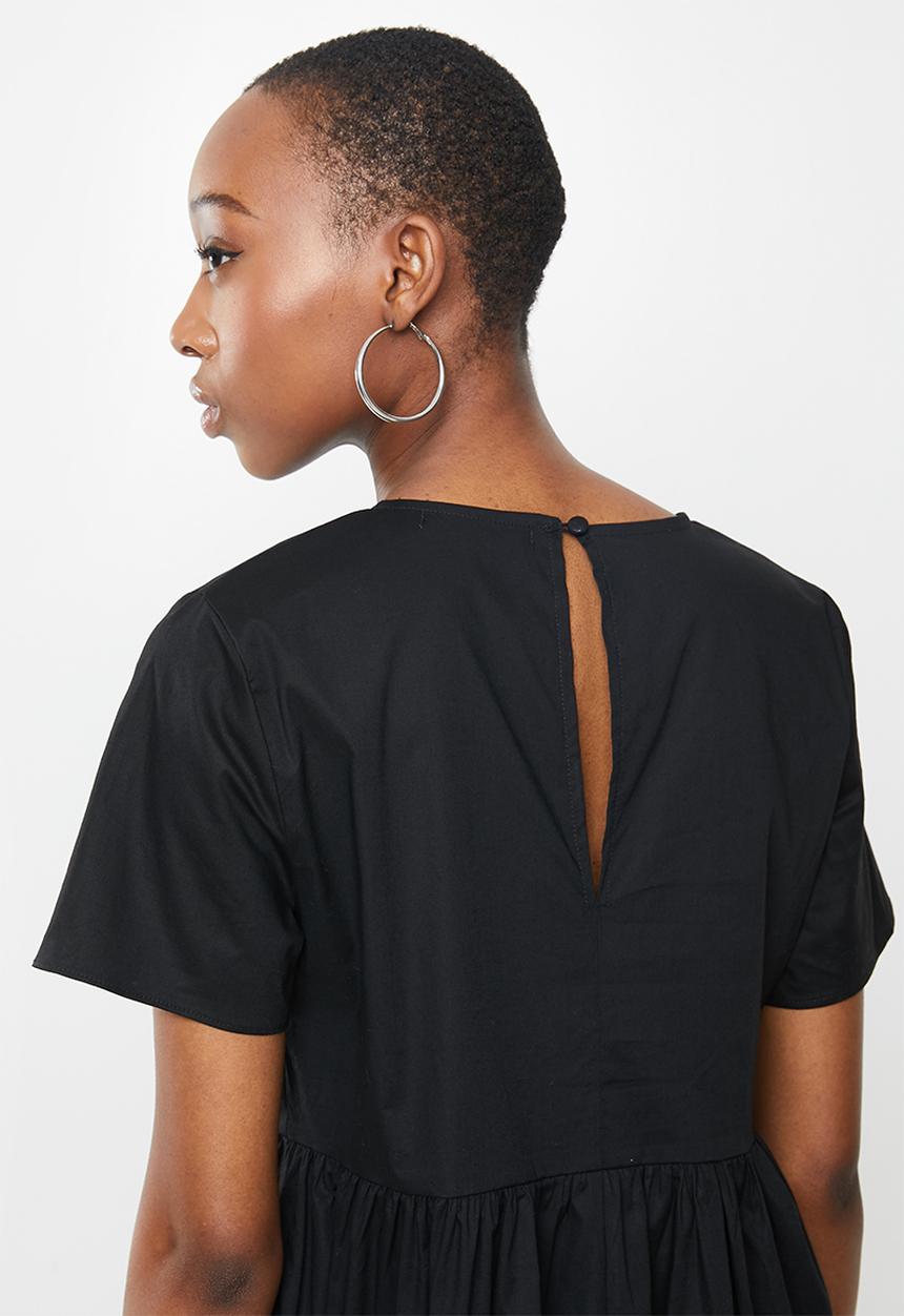 Glamorous - Short sleeve tiered midi dress - black