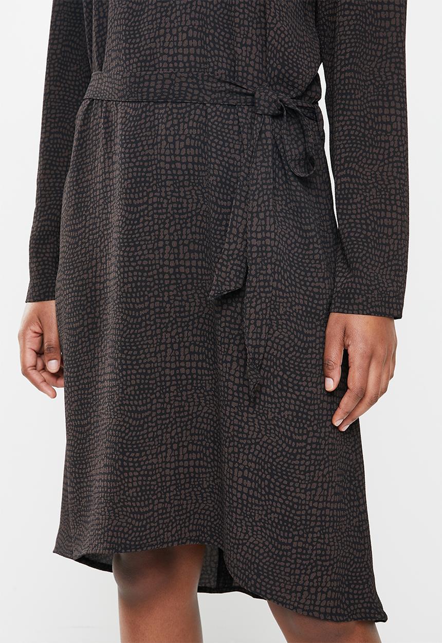 Jacqueline de Yong - Elsa piper long sleeve below knee dress - black & brown 