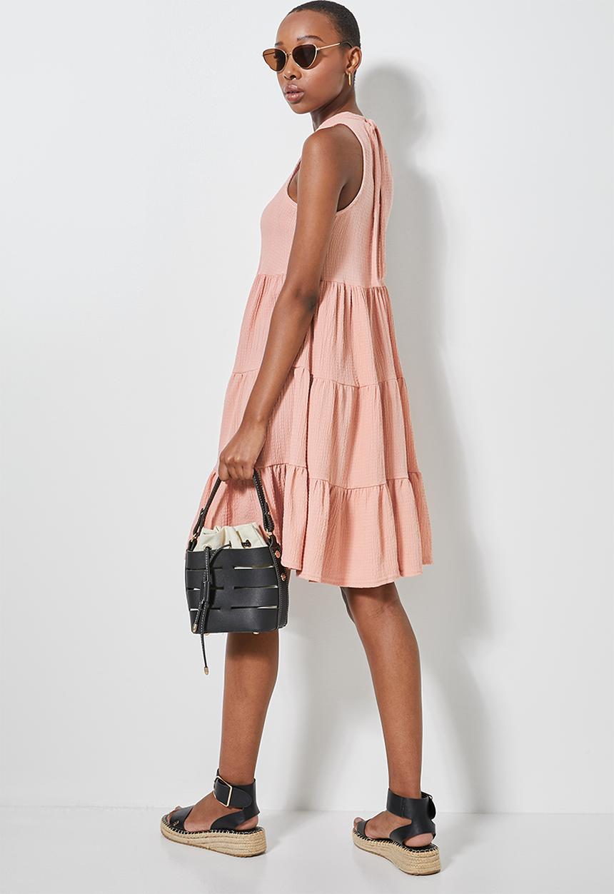 Superbalist - Sleeveless textured knit volume dress - pale rose