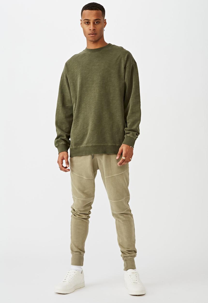 Cotton On - Pigment dyed oversized crew - washed khaki