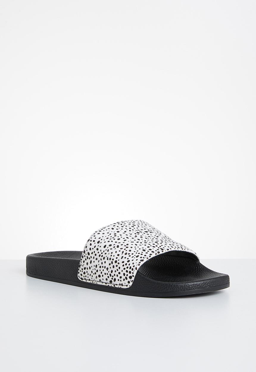 SUPERGA - 1908 Ponyhair - black & white