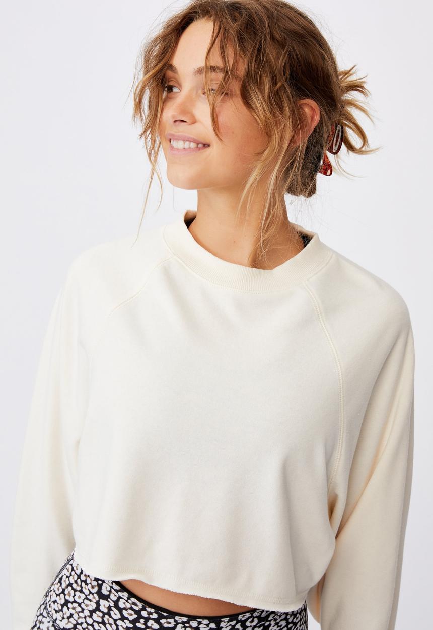 Cotton On - Lifestyle crop raglan fleece - buttermilk