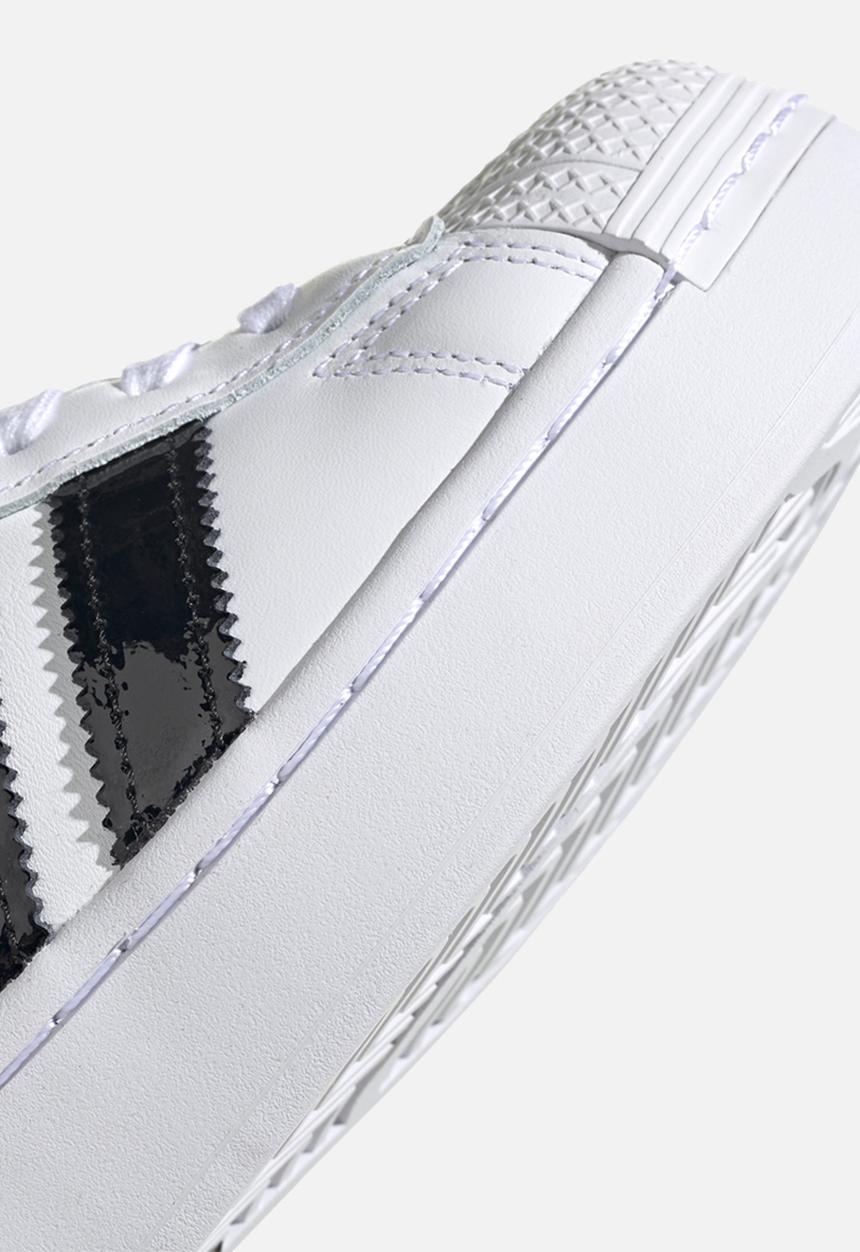 adidas Originals - Superstar bold w - ftwr white/core black/gold met